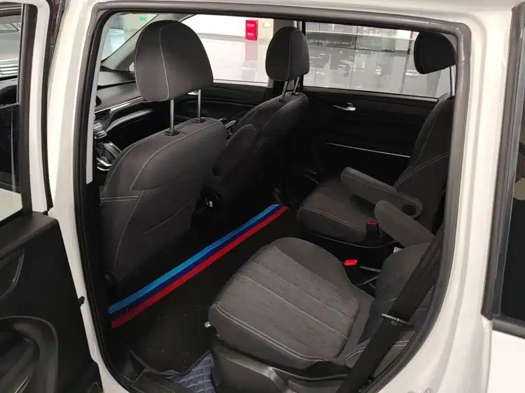 Trumpchi M6 2021 270T DCT Elite Edition (7-seater) — миниатюра 24