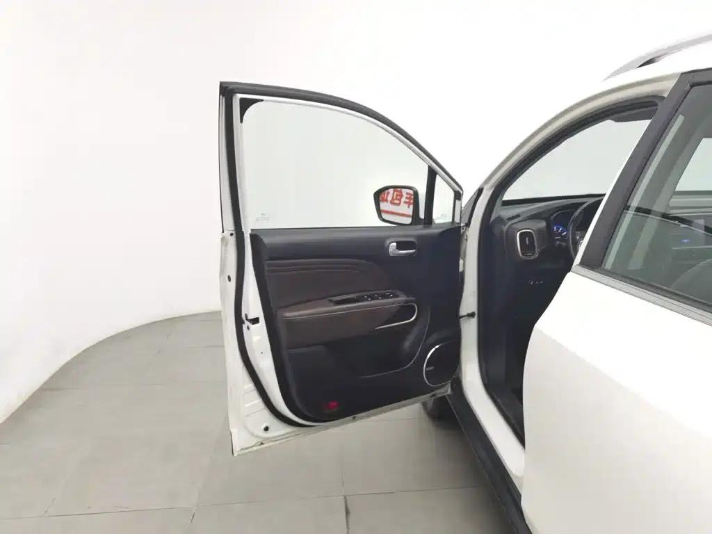 Trumpchi GS3 2019 235T Automatic Elite Edition — миниатюра 8