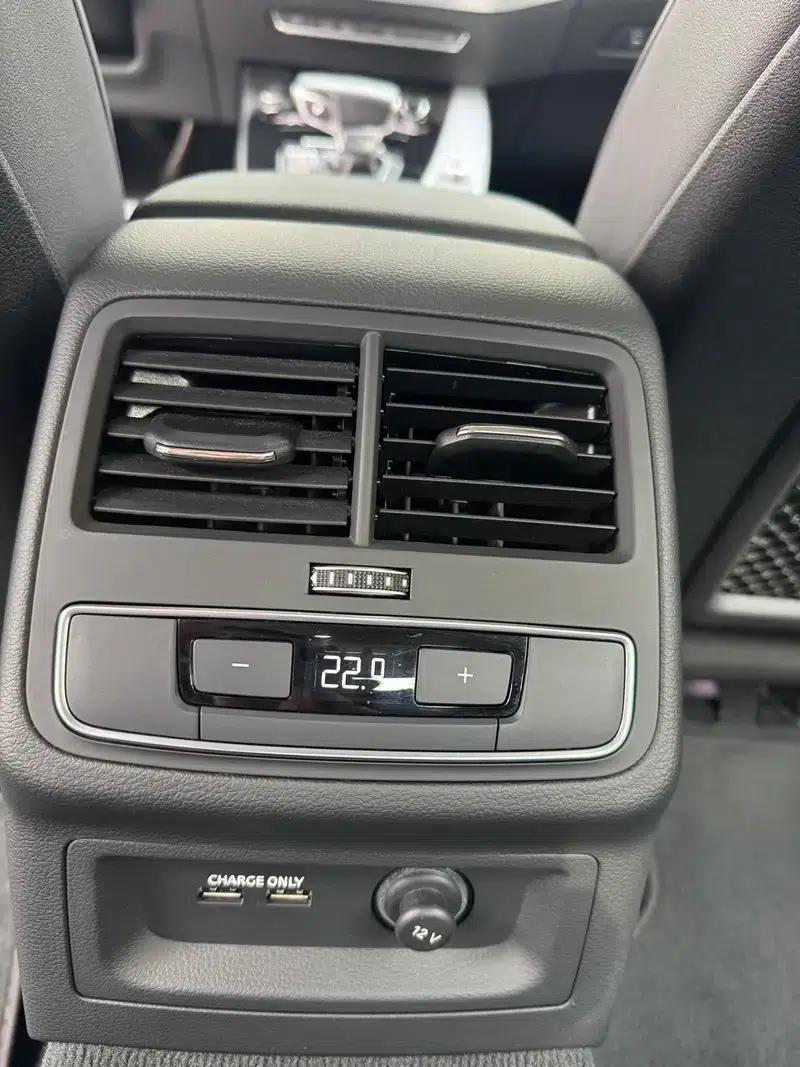 Audi A5 2024 Sportback 40 TFSI quattro Luxury Dynamic — миниатюра 11