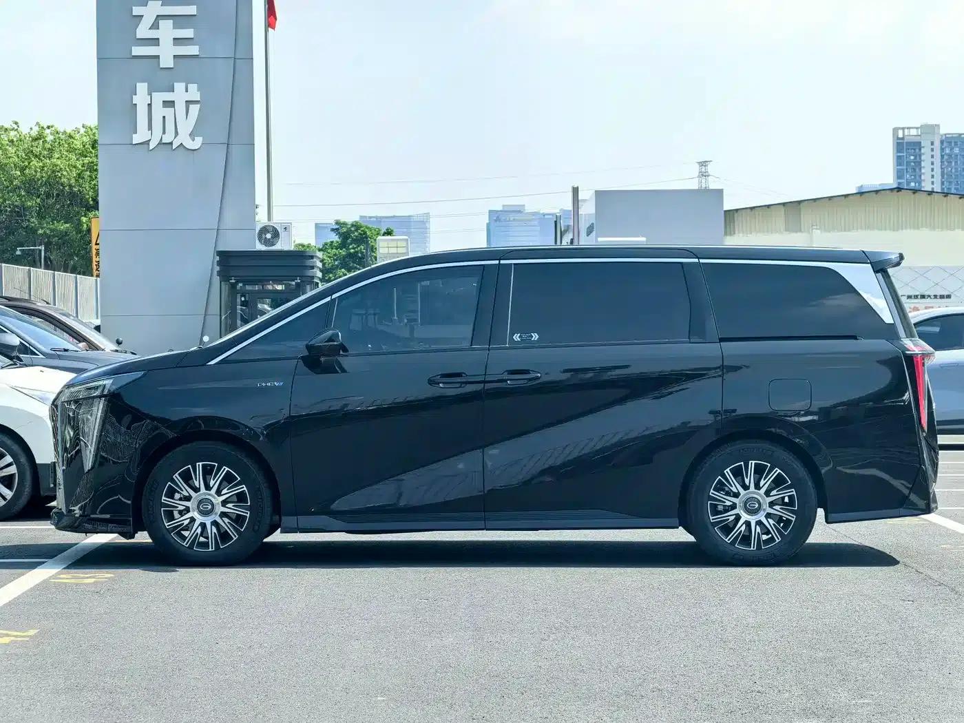 Trumpchi E9 2023 E9 Champion Edition — миниатюра 3
