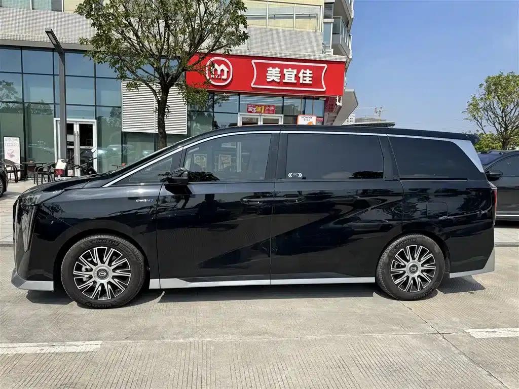 Trumpchi E9 2025 Model: E9 Super Fast Charging Champion — миниатюра 3