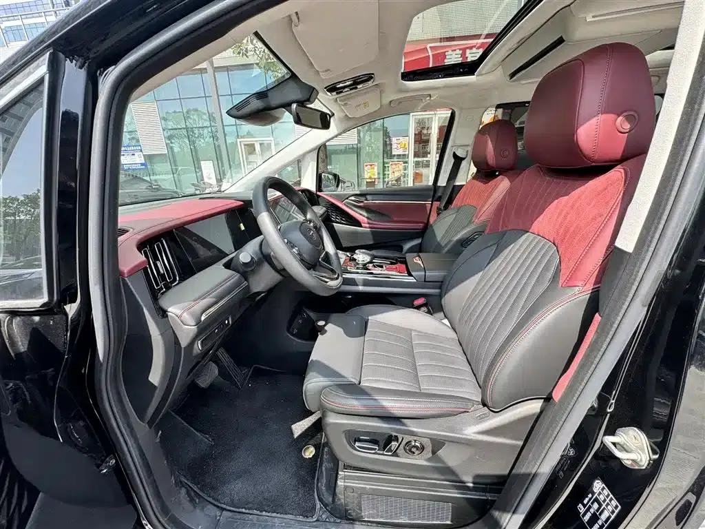 Trumpchi E9 2025 Model: E9 Super Fast Charging Champion — миниатюра 5