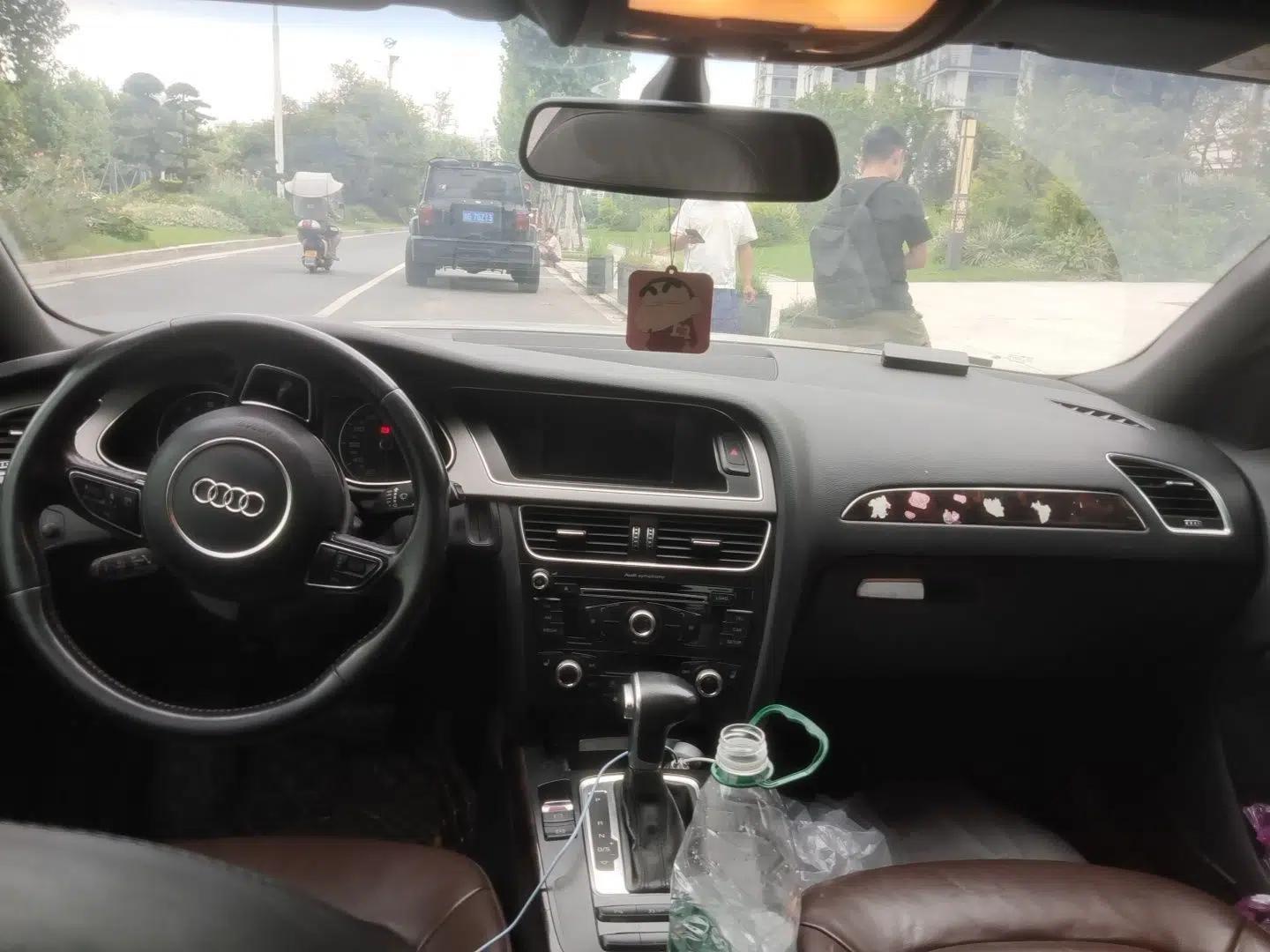 Audi A4L 2015 35 TFSI Automatic Comfort Model — миниатюра 9