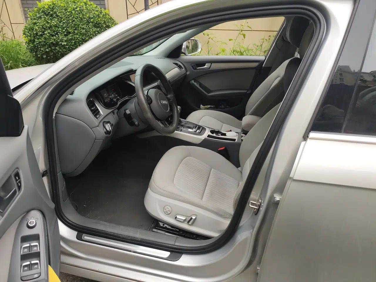 Audi A4L 2015 35 TFSI Automatic Standard Model — миниатюра 15