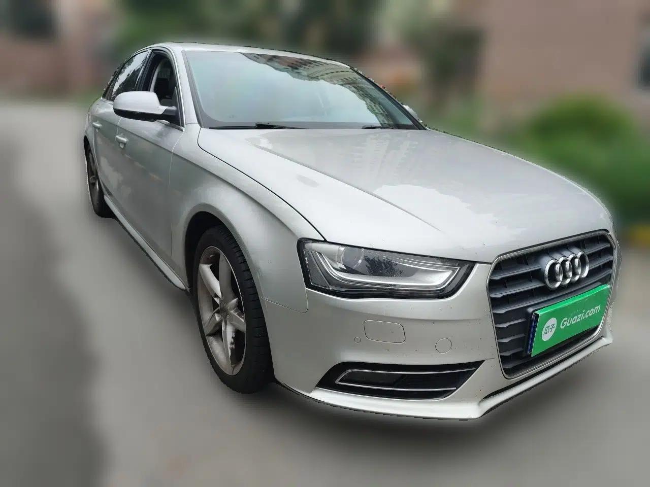Audi A4L 2015 35 TFSI Automatic Standard Model — миниатюра 3