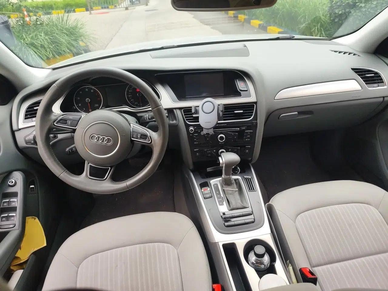 Audi A4L 2015 35 TFSI Automatic Standard Model — миниатюра 9