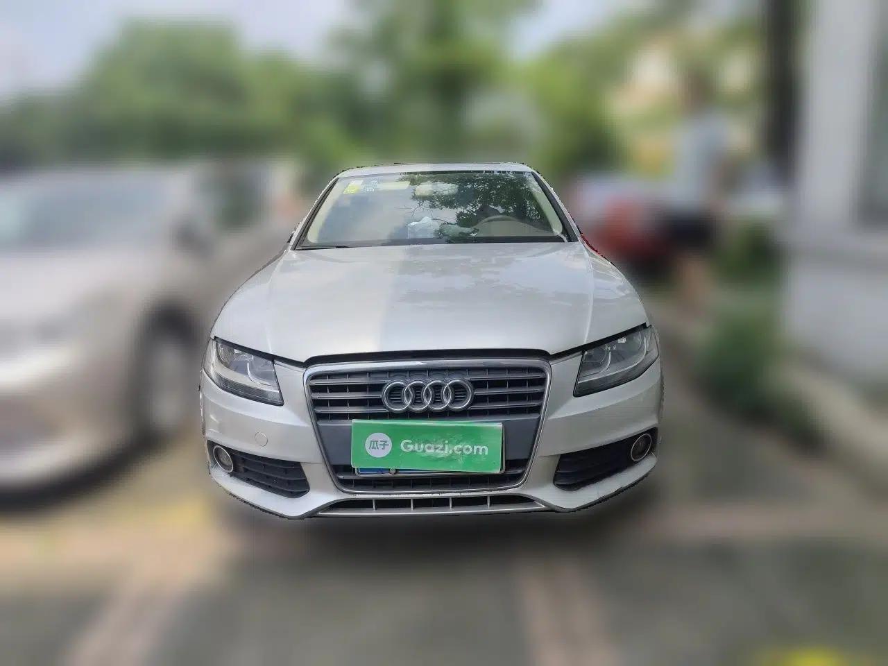 Audi A4L 2012 1.8 TFSI Automatic Comfort Model — миниатюра 2