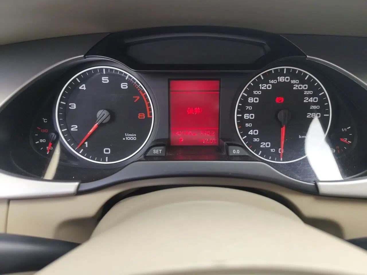 Audi A4L 2012 1.8 TFSI Automatic Comfort Model — миниатюра 12