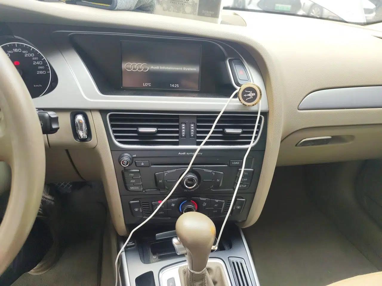 Audi A4L 2012 1.8 TFSI Automatic Comfort Model — миниатюра 13