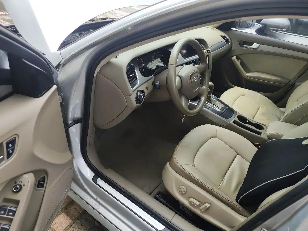 Audi A4L 2012 1.8 TFSI Automatic Comfort Model — миниатюра 16