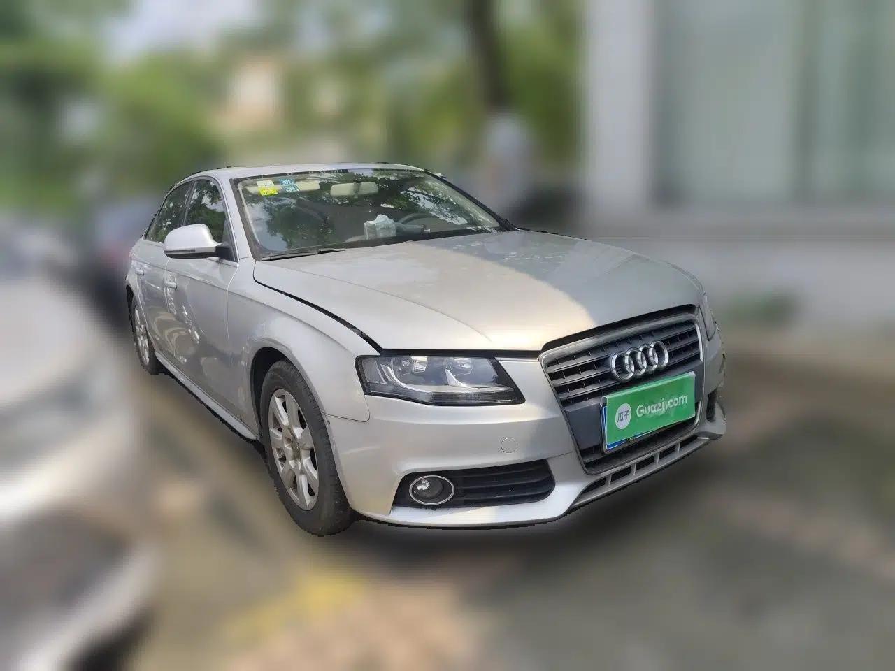 Audi A4L 2012 1.8 TFSI Automatic Comfort Model — миниатюра 3