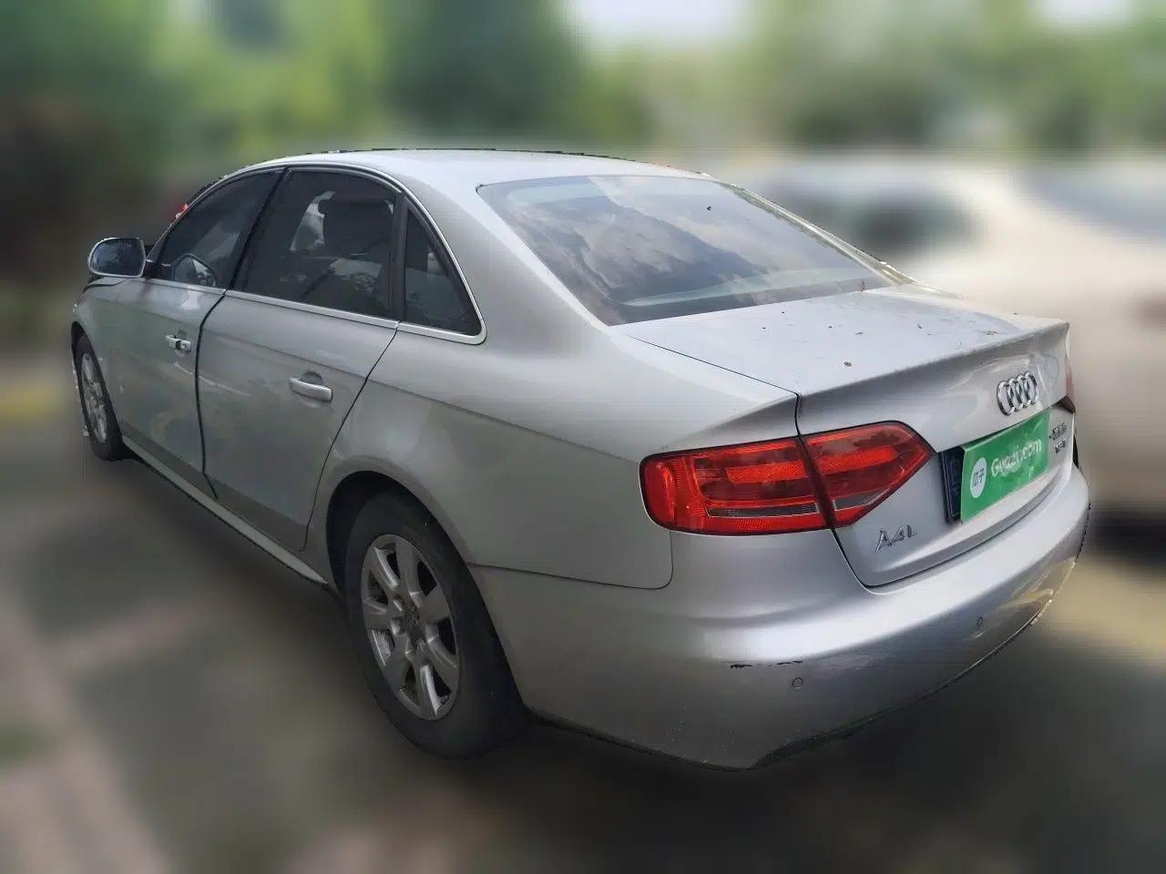 Audi A4L 2012 1.8 TFSI Automatic Comfort Model — миниатюра 4