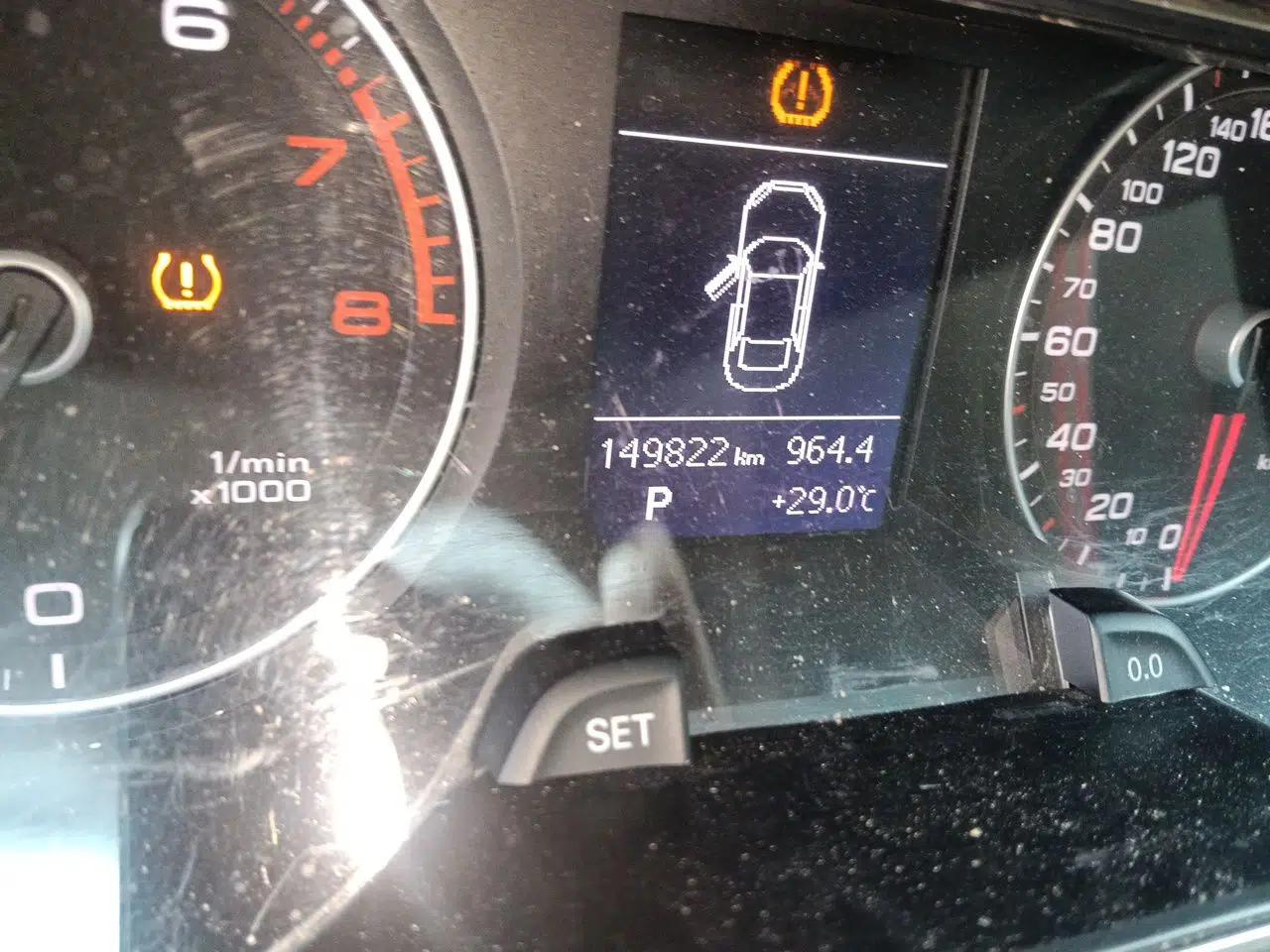 Audi A4L 2013 35 TFSI Automatic Standard Model — миниатюра 12