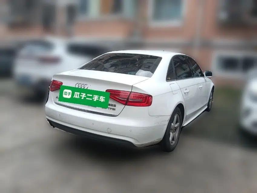 Audi A4L 2013 35 TFSI Automatic Standard Model — миниатюра 6