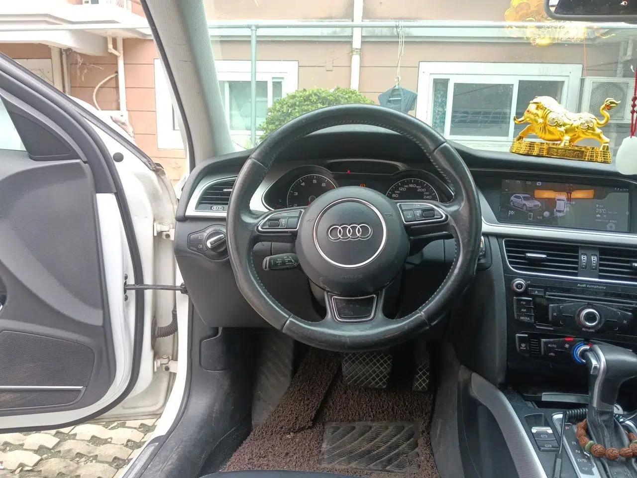 Audi A4L 2013 35 TFSI Automatic Standard Model — миниатюра 10