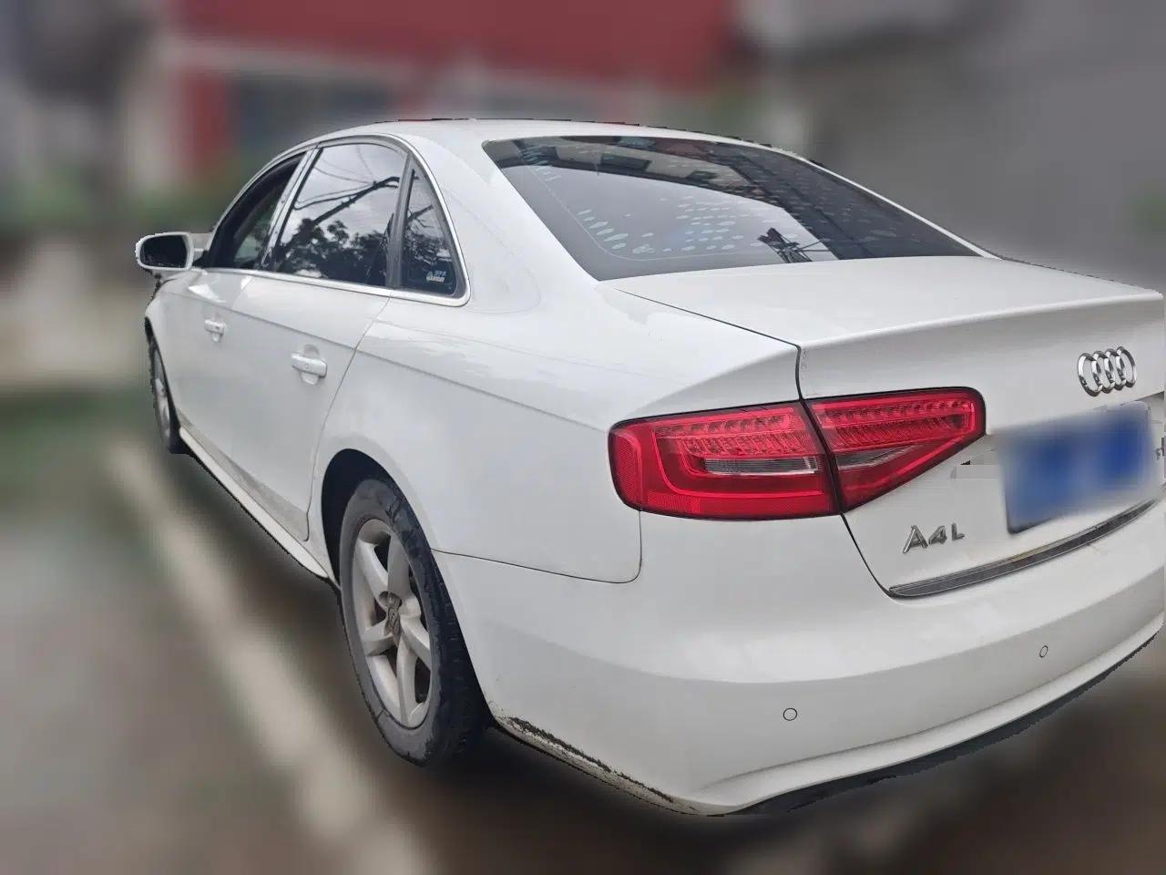 Audi A4L 2013 35 TFSI Automatic Standard Model — миниатюра 4