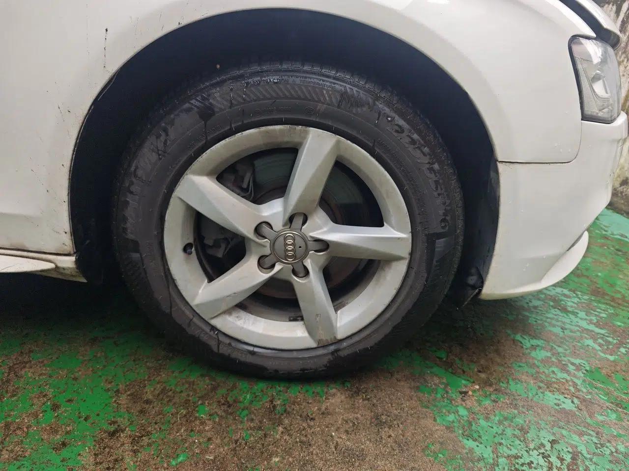 Audi A4L 2013 35 TFSI Automatic Standard Model — миниатюра 8