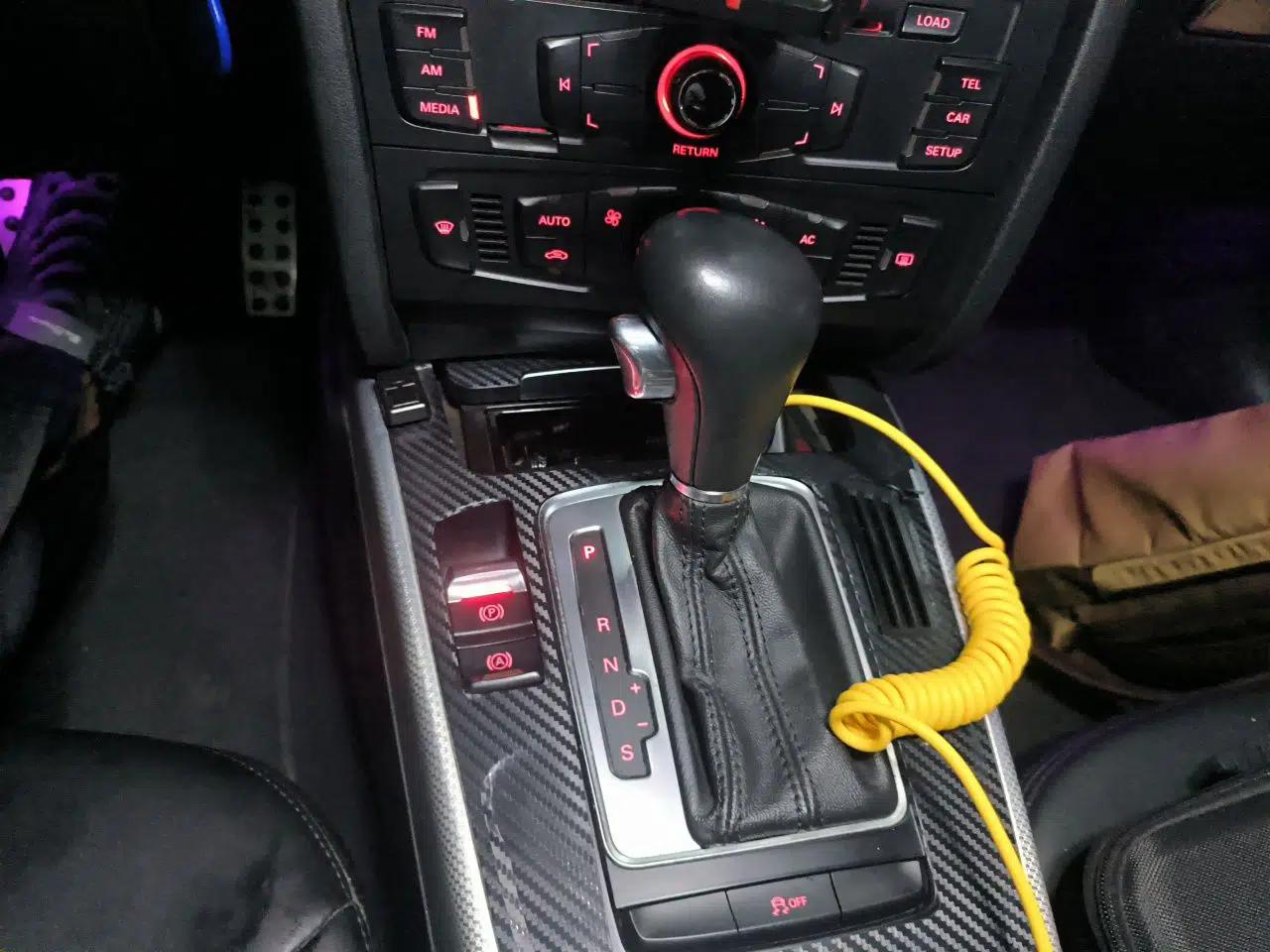 Audi A4L 2010 2.0 TFSI Standard Edition — миниатюра 14