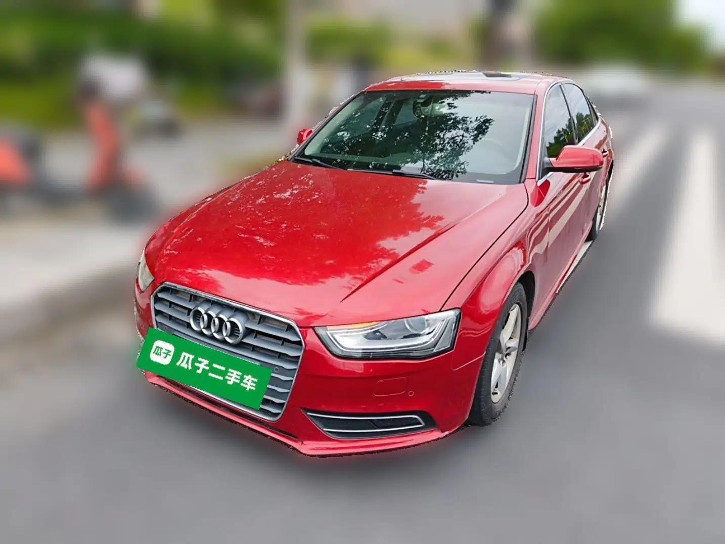 Audi A4L 2013 35 TFSI Automatic Standard Model — миниатюра 1