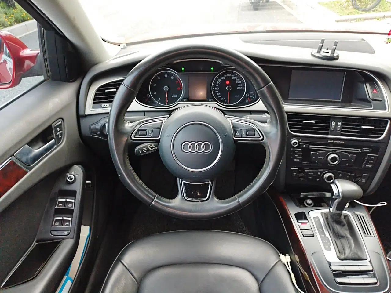 Audi A4L 2013 35 TFSI Automatic Standard Model — миниатюра 10