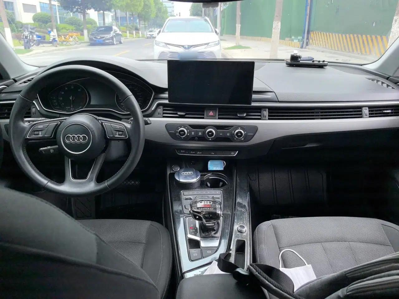 Audi A4L 2018 30th Anniversary Edition 40 TFSI Trendy Model — миниатюра 18