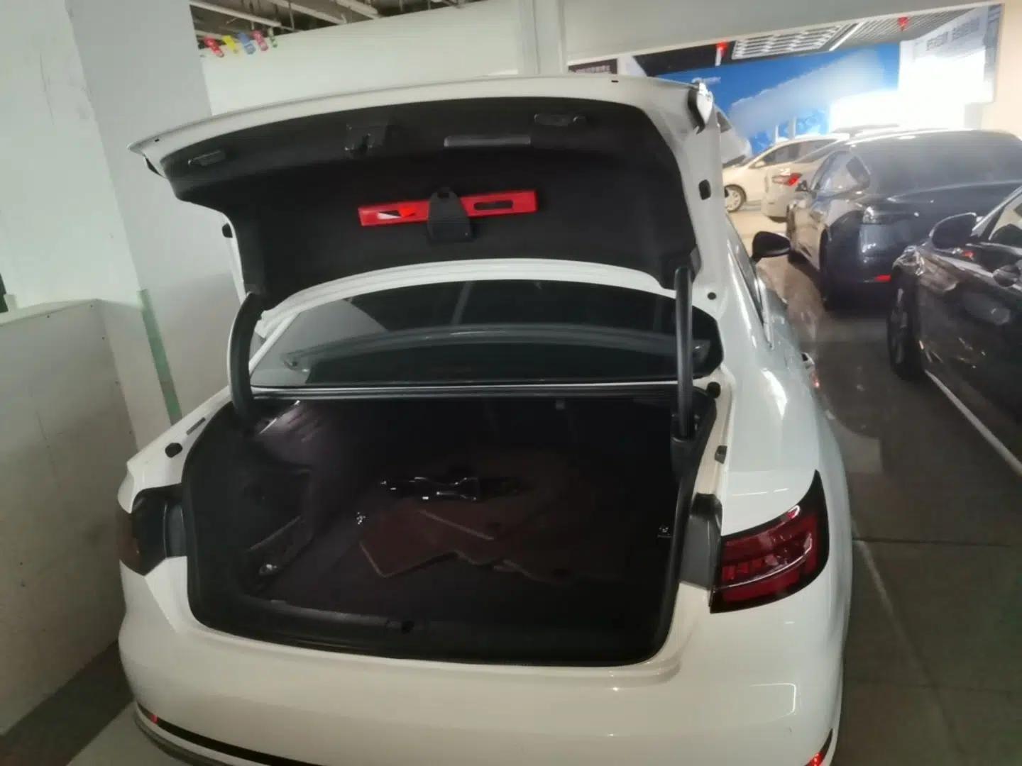 Audi A4L 2019 40 TFSI Fashion Edition China VI Emission Standard — миниатюра 22
