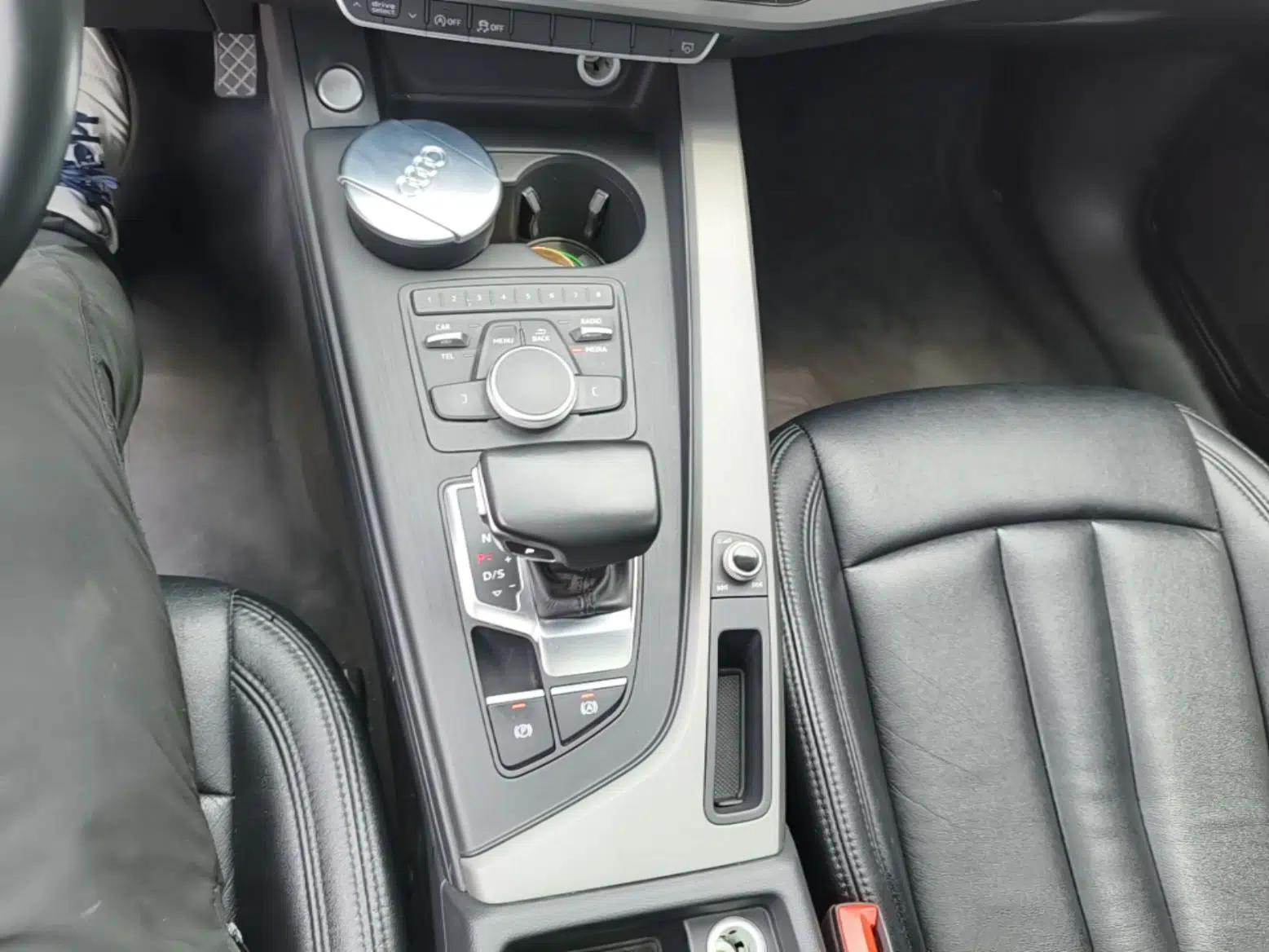 Audi A4L 2017 Plus 40 TFSI Ambition Model — миниатюра 16