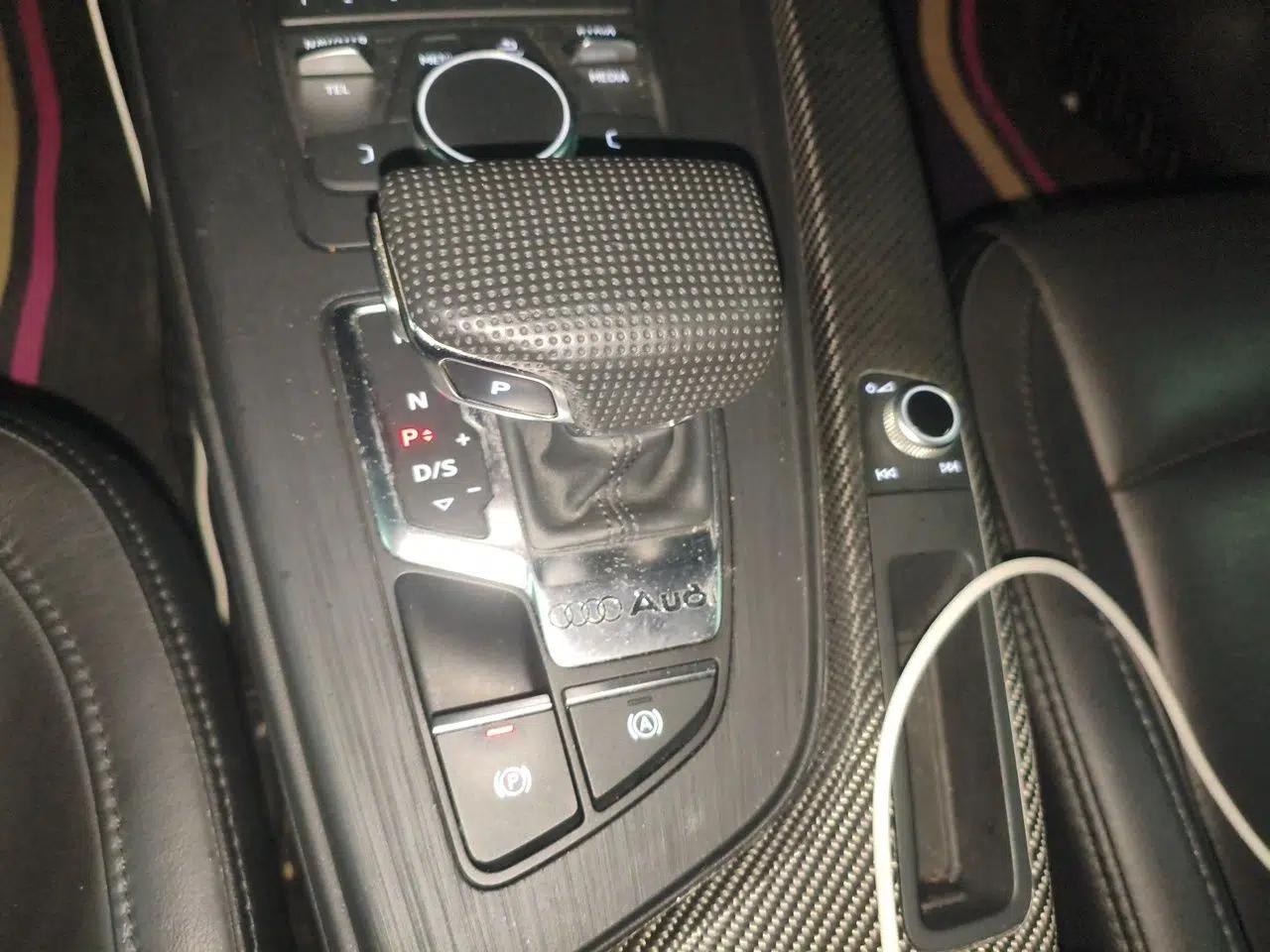 Audi A4L 2019 40 TFSI Ambition Version China V — миниатюра 14