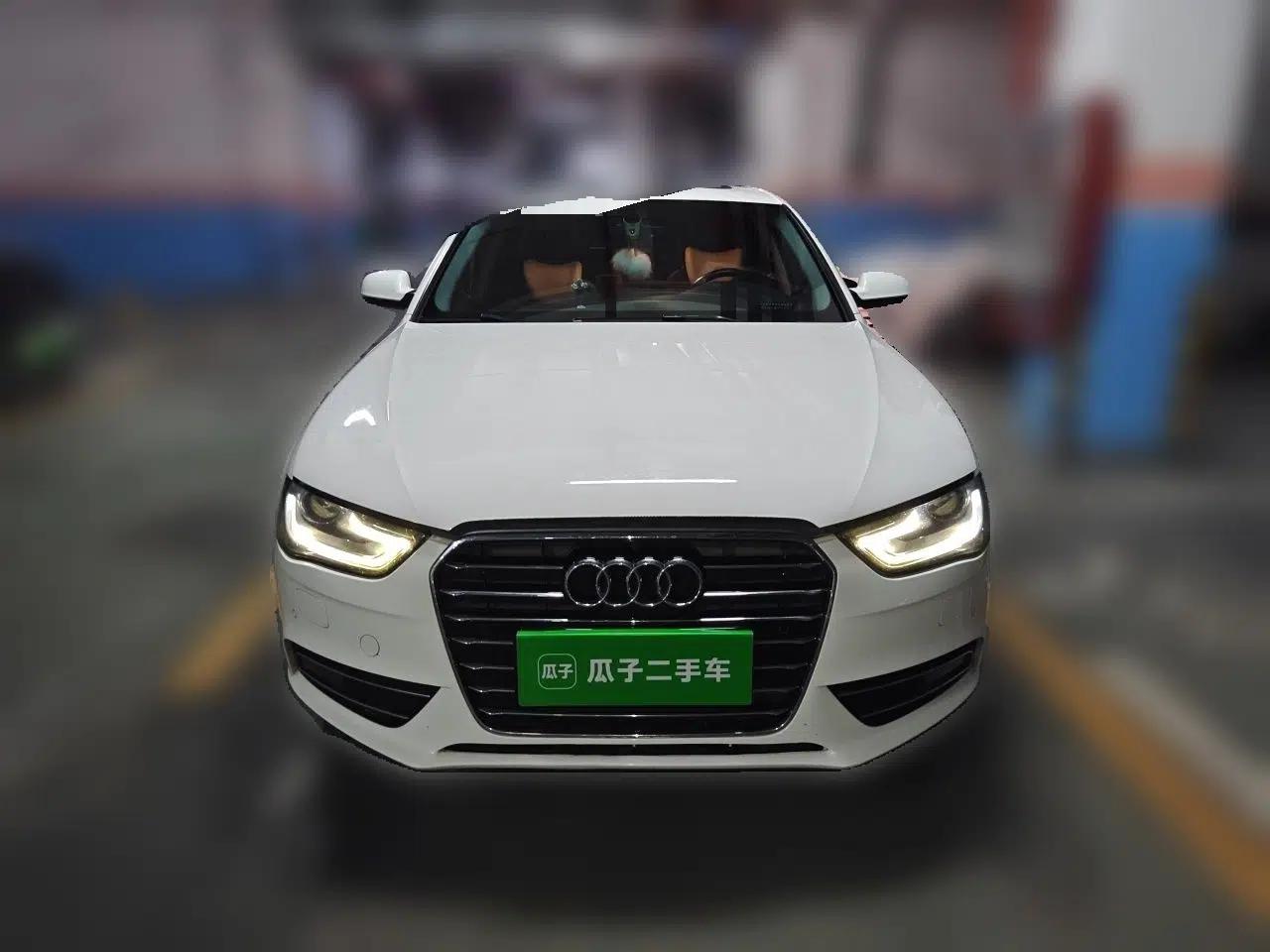 Audi A4L 2016 35 TFSI Collector's Edition Automatic Standard Model — миниатюра 2