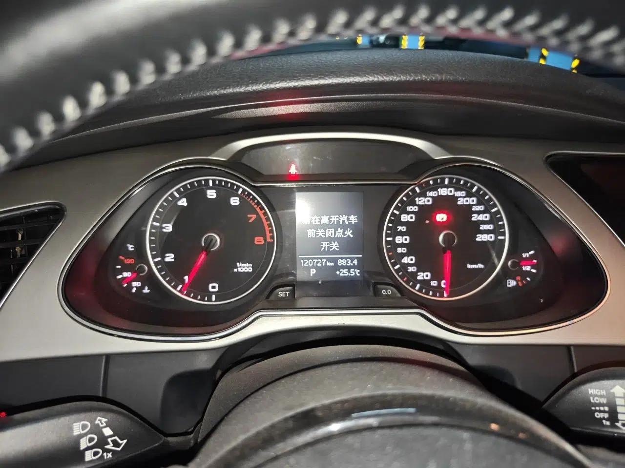 Audi A4L 2016 35 TFSI Collector's Edition Automatic Standard Model — миниатюра 11