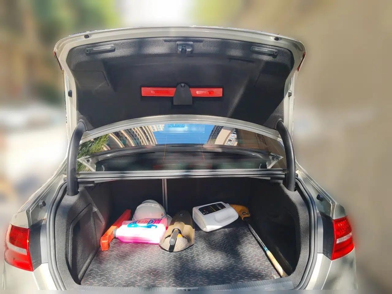 Audi A4L 2016 35 TFSI Collection Edition S line Comfort Model — миниатюра 19