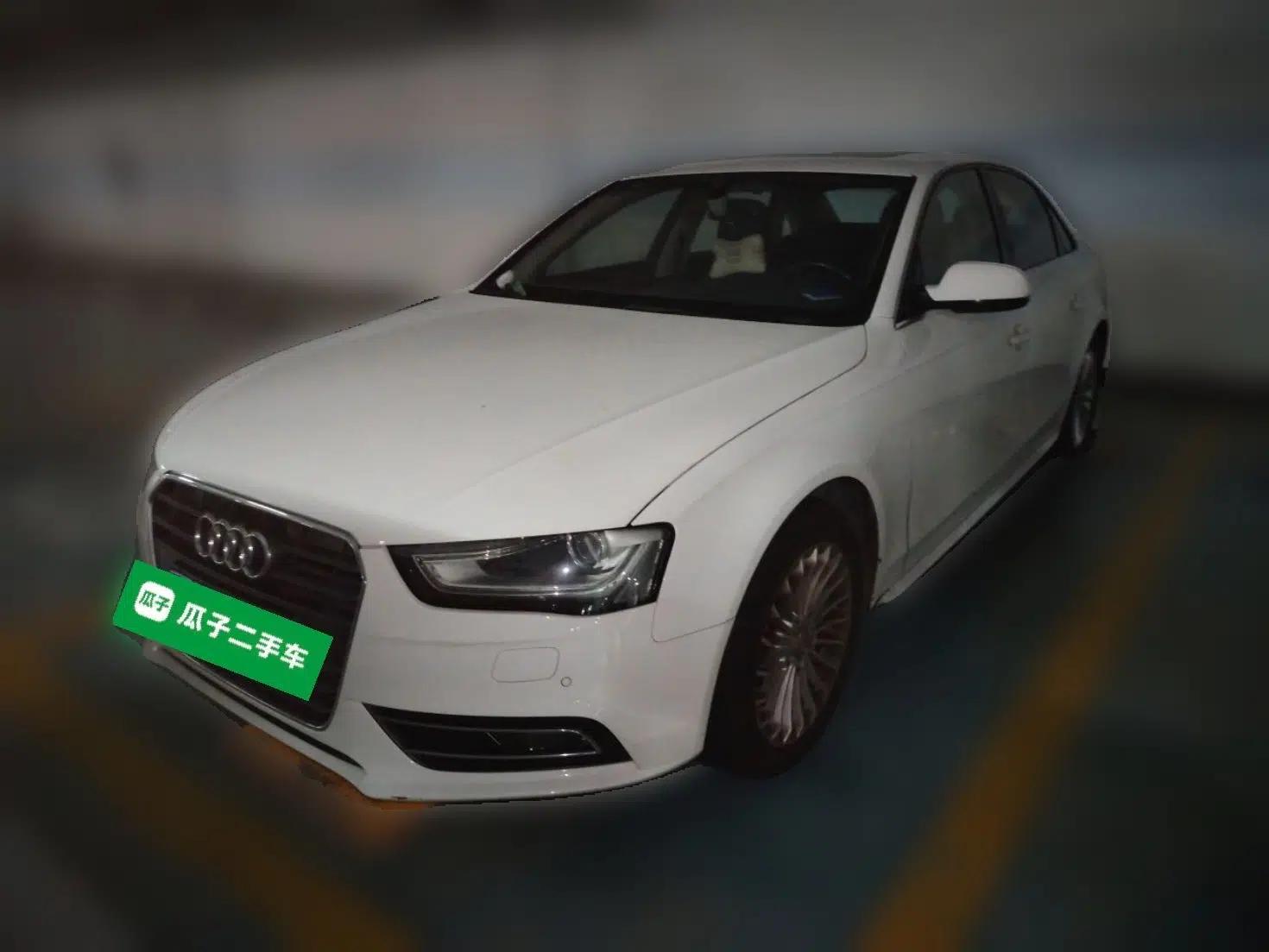 Audi A4L 2015 35 TFSI Automatic Comfort Model — миниатюра 1