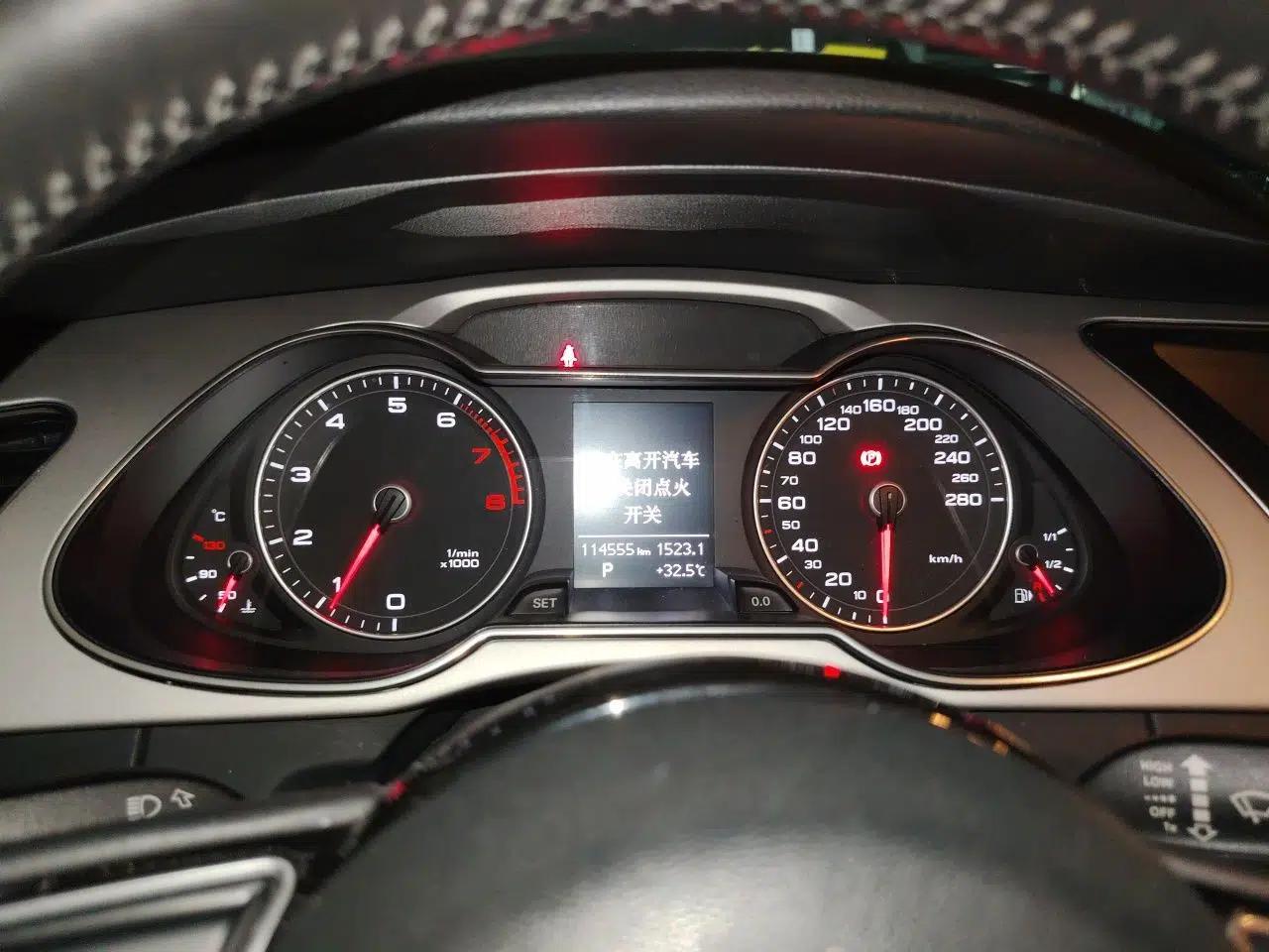 Audi A4L 2015 35 TFSI Automatic Comfort Model — миниатюра 11