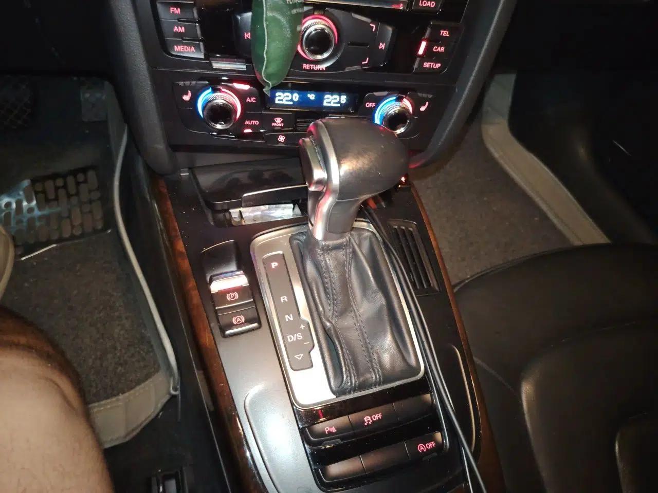 Audi A4L 2015 35 TFSI Automatic Comfort Model — миниатюра 14