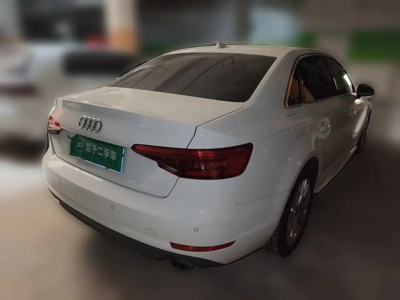 Audi A4L 2017 Plus 40 TFSI Ambition Model — миниатюра 6