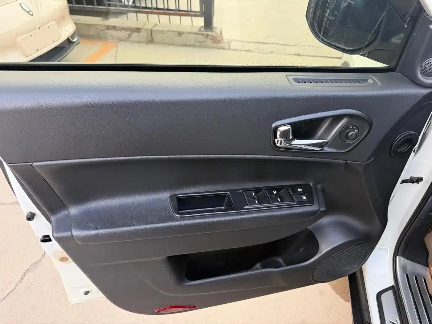 Trumpchi GS5 2013 1.8T Automatic 2WD Elite Edition — миниатюра 6
