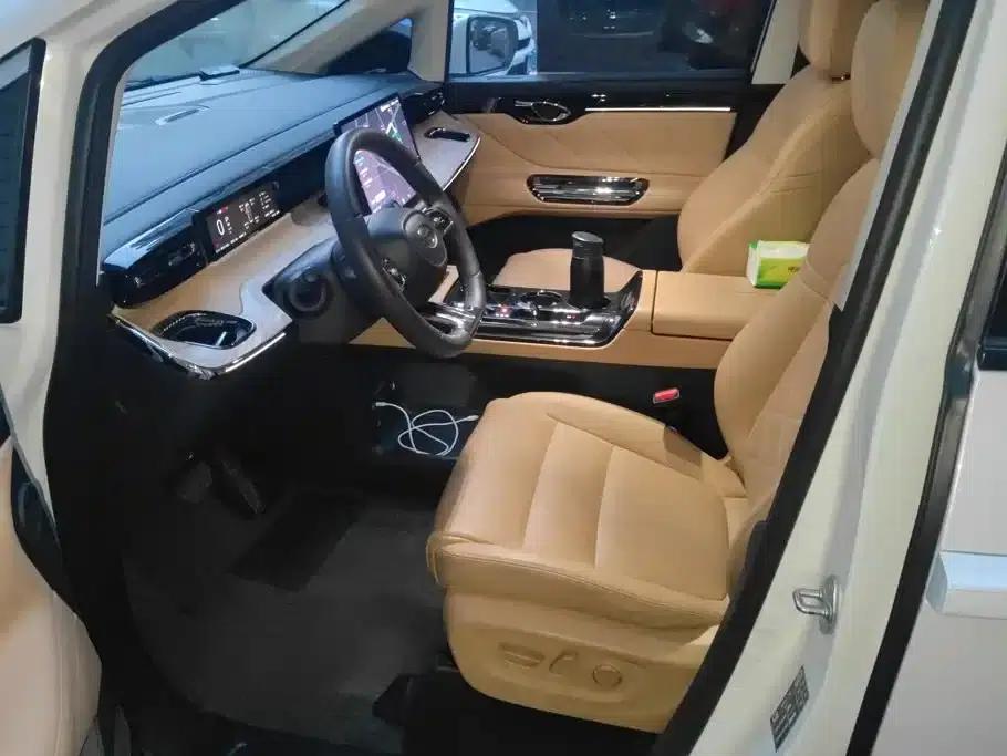 Trumpchi E8 PHEV 2024 Model 150km Dragon Glory+ — миниатюра 9