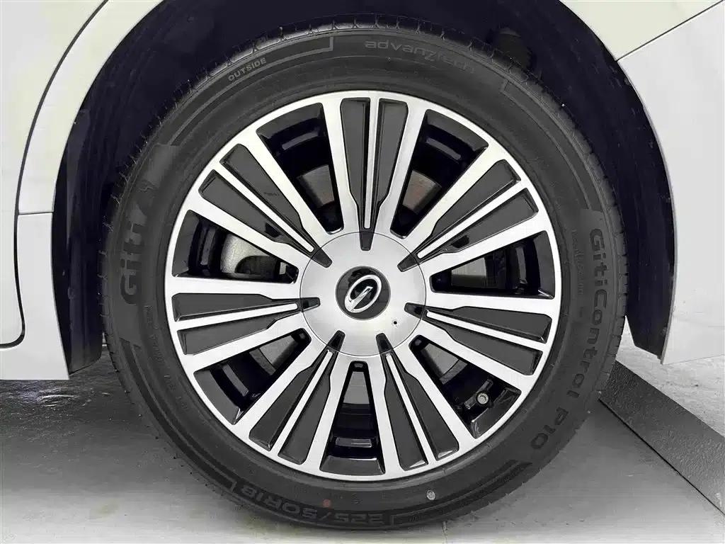 Trumpchi E8 PHEV 2024 Model 150km MAX+ — миниатюра 11