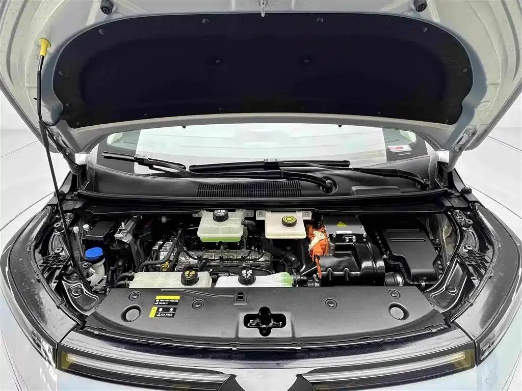 Trumpchi E8 PHEV 2024 Model 150km MAX+ — миниатюра 13