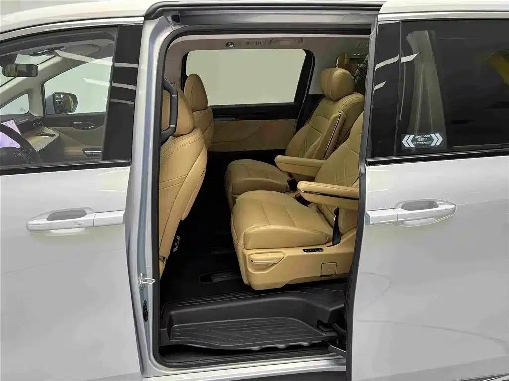 Trumpchi E8 PHEV 2024 Model 150km MAX+ — миниатюра 18