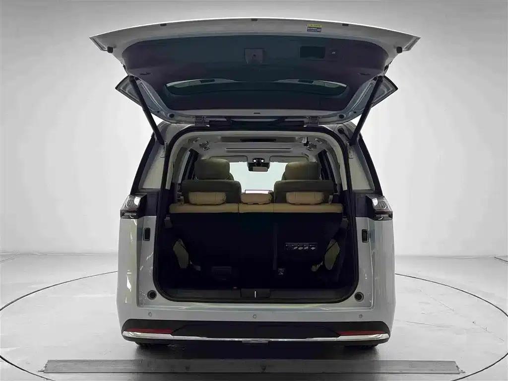 Trumpchi E8 PHEV 2024 Model 150km MAX+ — миниатюра 21