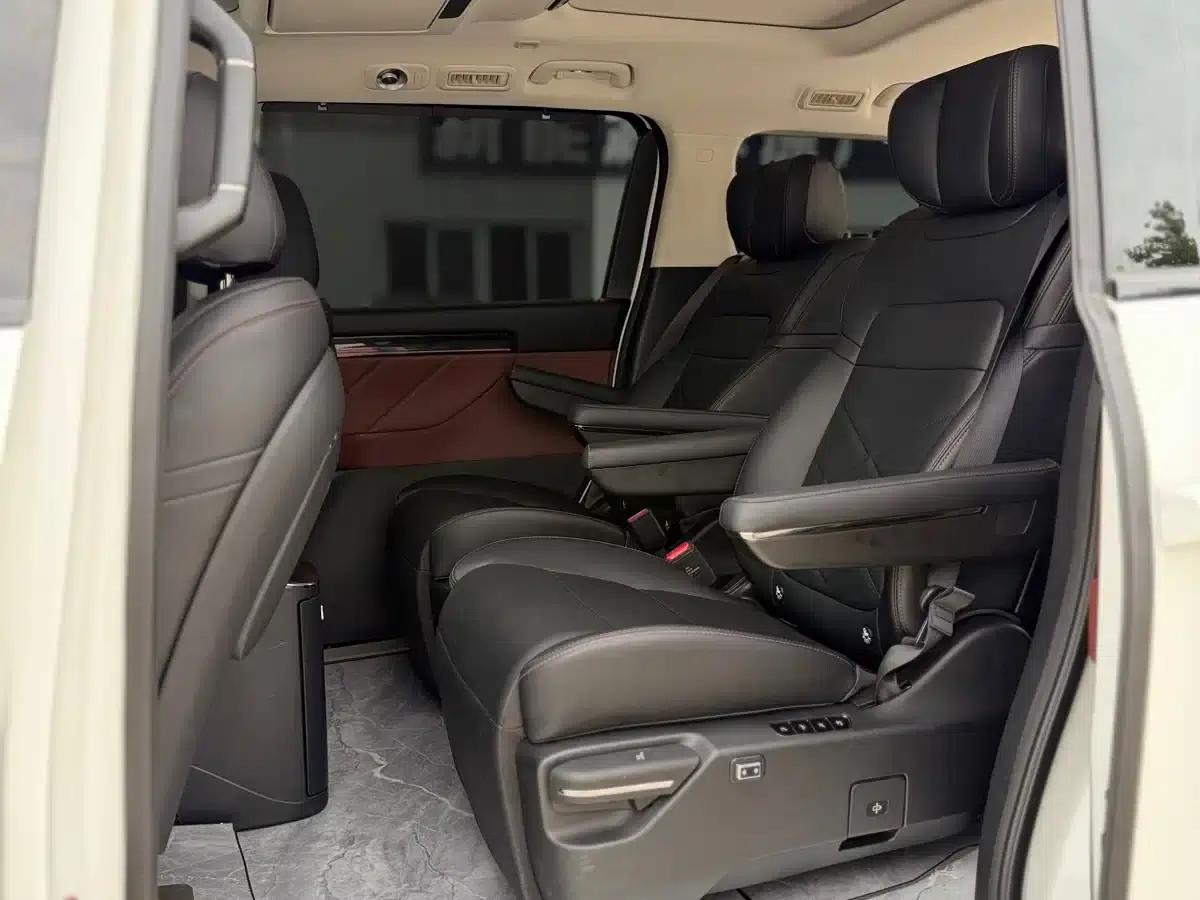 Trumpchi E8 PHEV 2024 Model 150km Dragon Glory+ — миниатюра 9