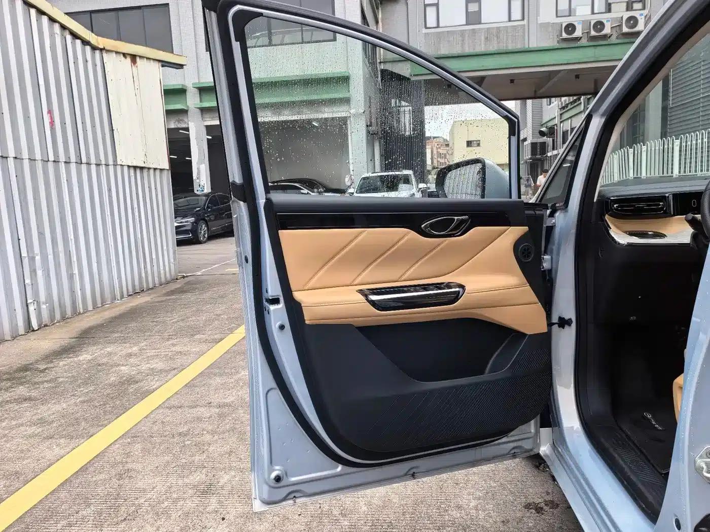 Trumpchi E8 PHEV 2024 Model 150km MAX+ — миниатюра 11