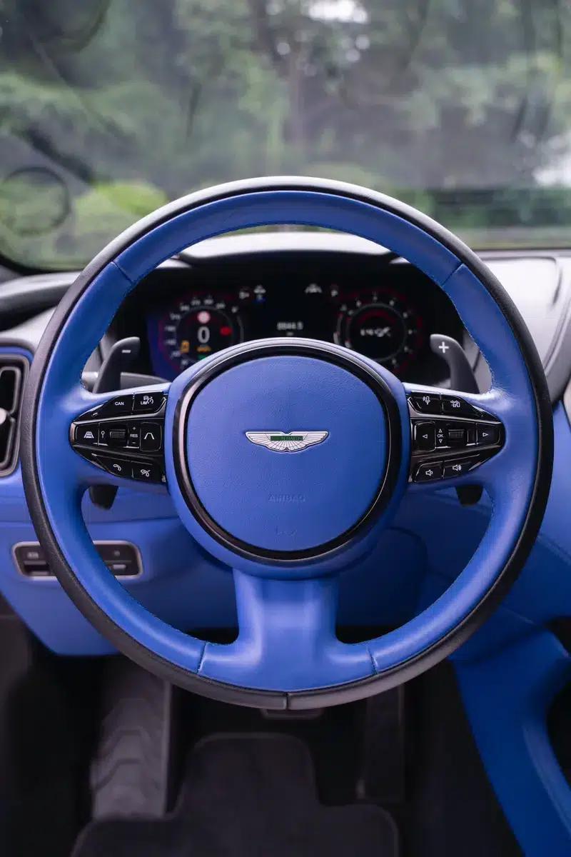 2022 Aston Martin DBX 4.0T V8 — миниатюра 17