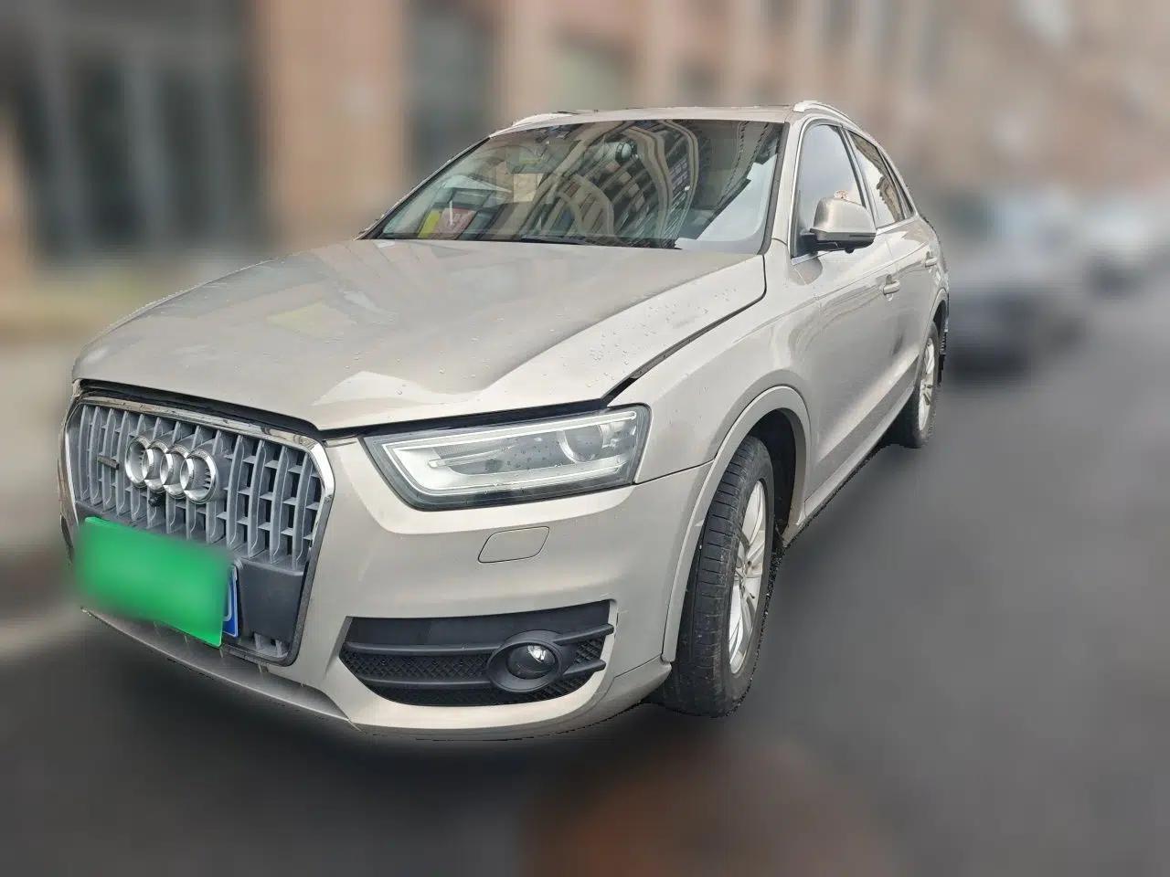 Audi Q3 2015 30 TFSI Comfort Model — миниатюра 1