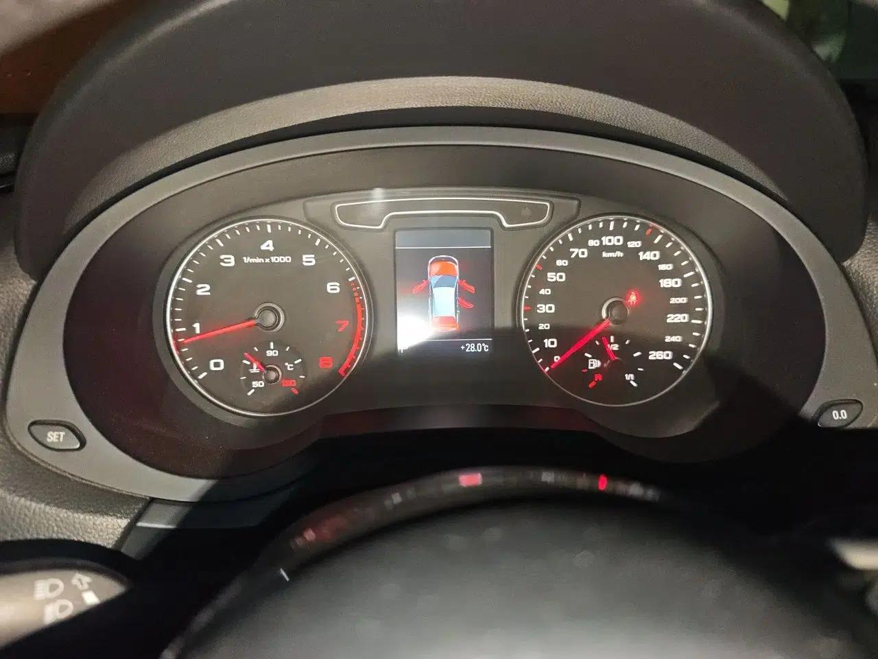 Audi Q3 2013 35 TFSI quattro Technology Edition — миниатюра 11