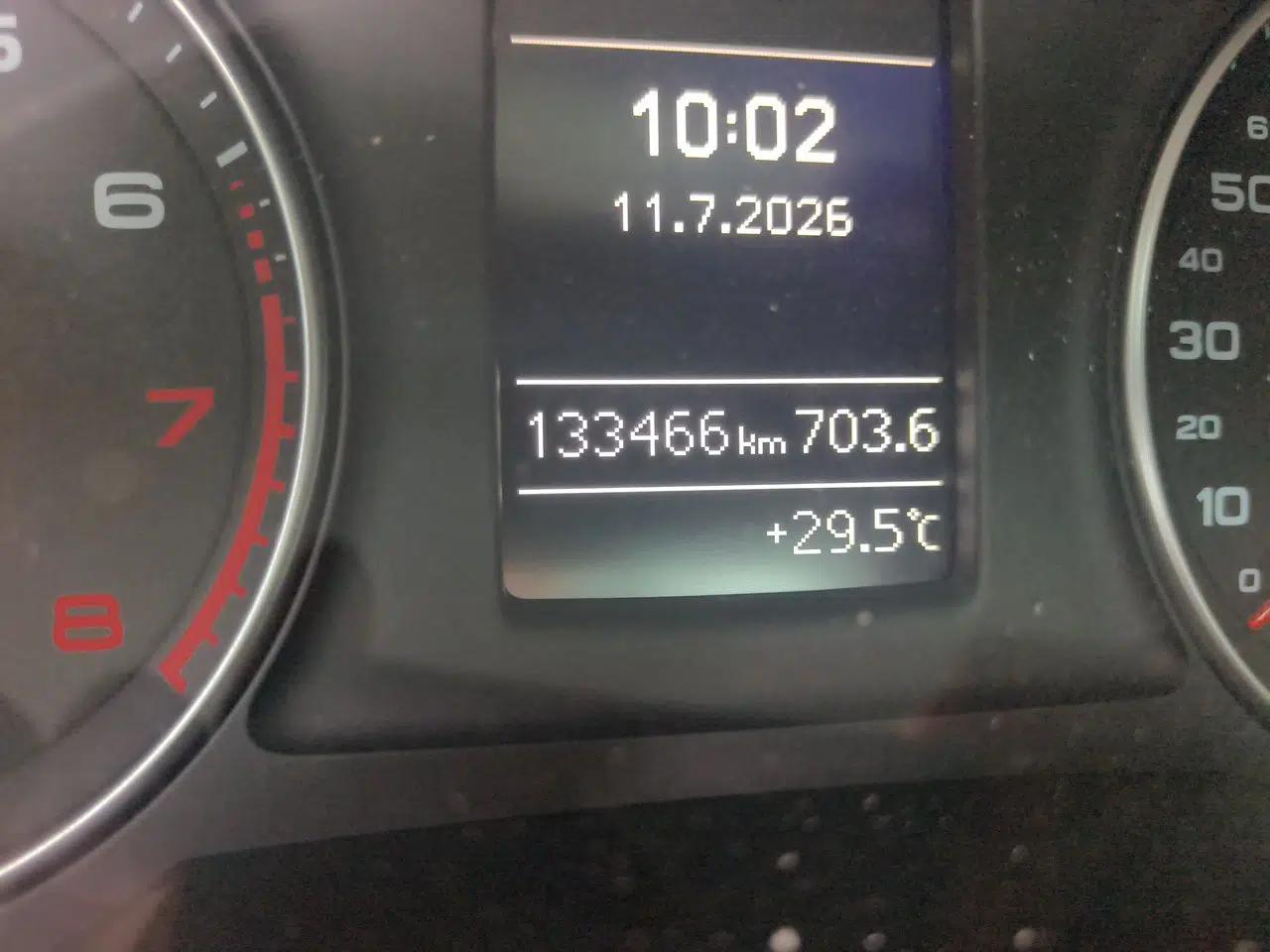 Audi Q3 2015 30 TFSI Comfort Model — миниатюра 12