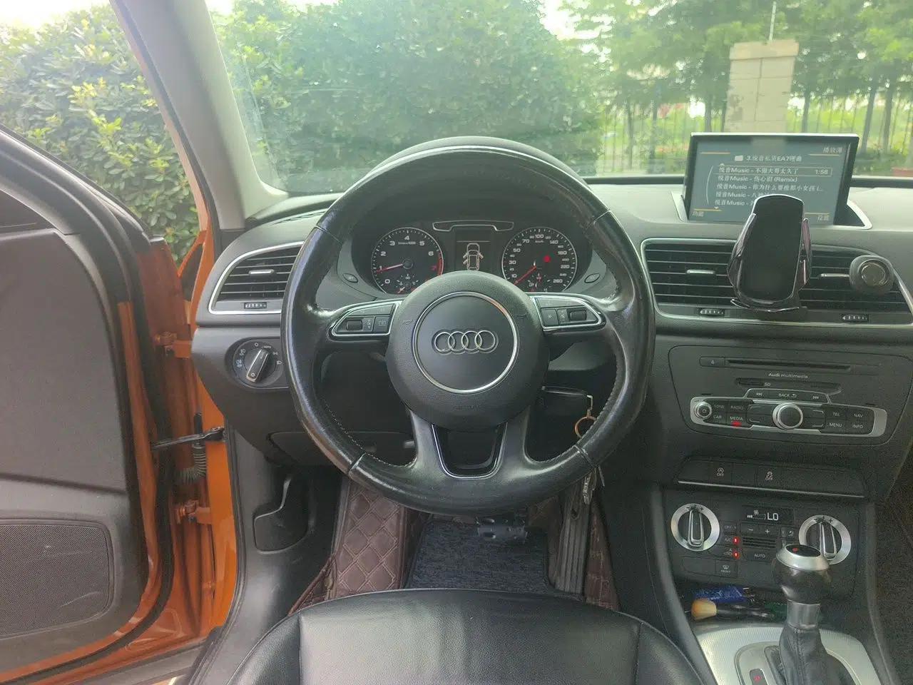 Audi Q3 2015 30 TFSI Comfort Model — миниатюра 10