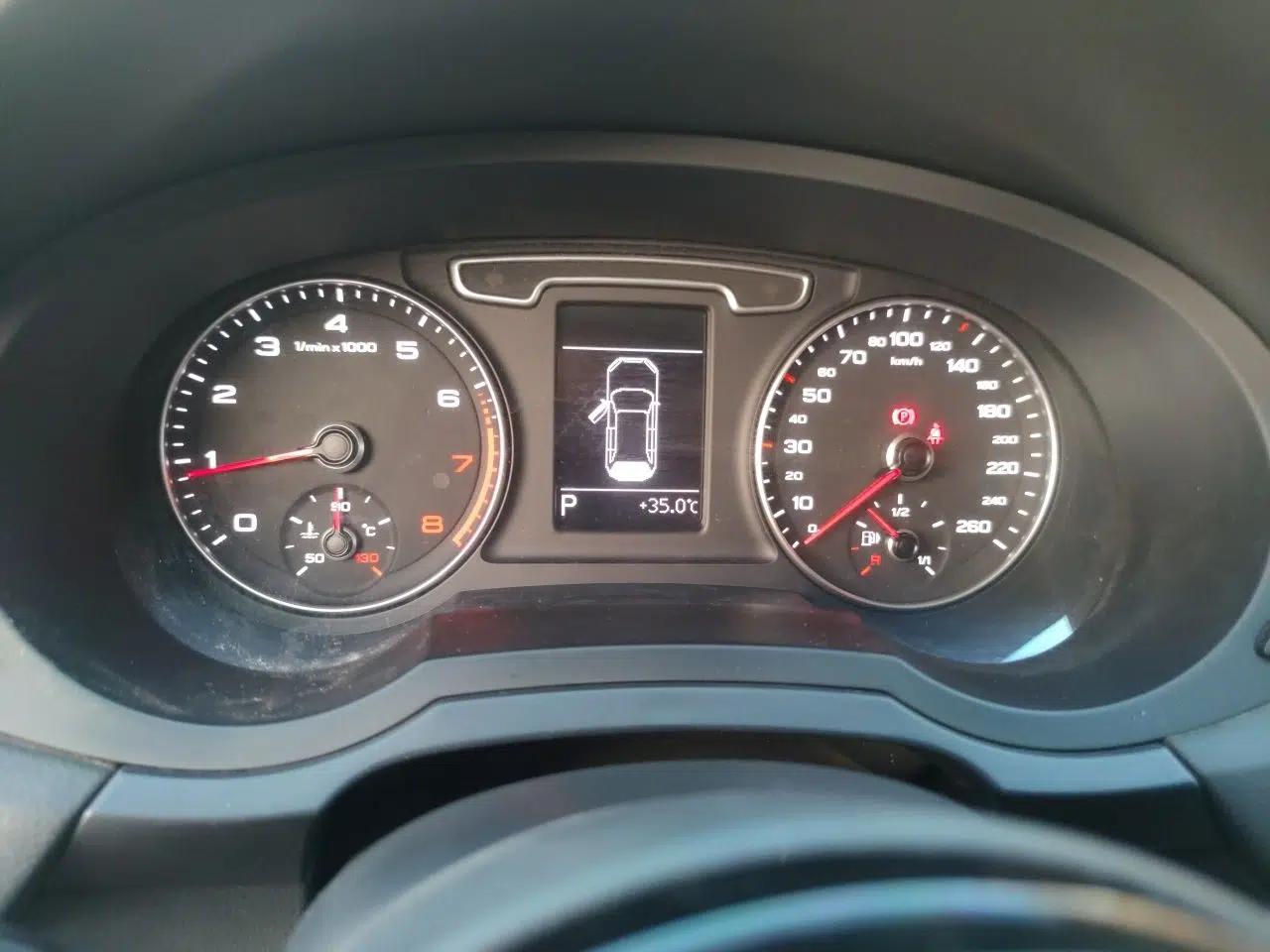 Audi Q3 2015 35 TFSI Comfort Model — миниатюра 11
