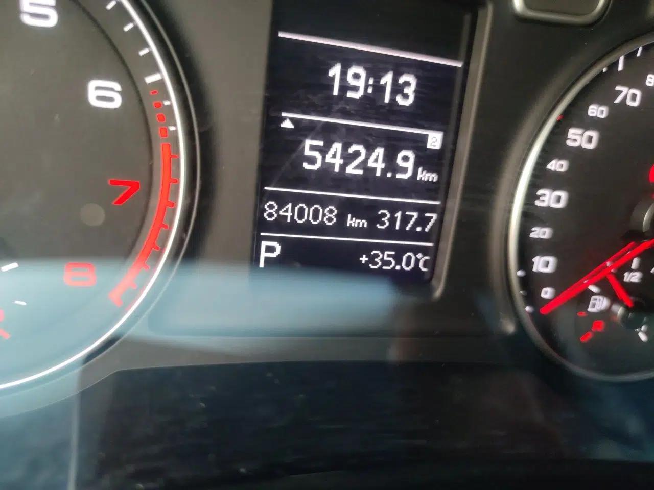 Audi Q3 2015 35 TFSI Comfort Model — миниатюра 12